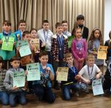 Sakkhírek Kéthelyről...