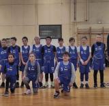 A régió legjobbjai ellen léptek pályára